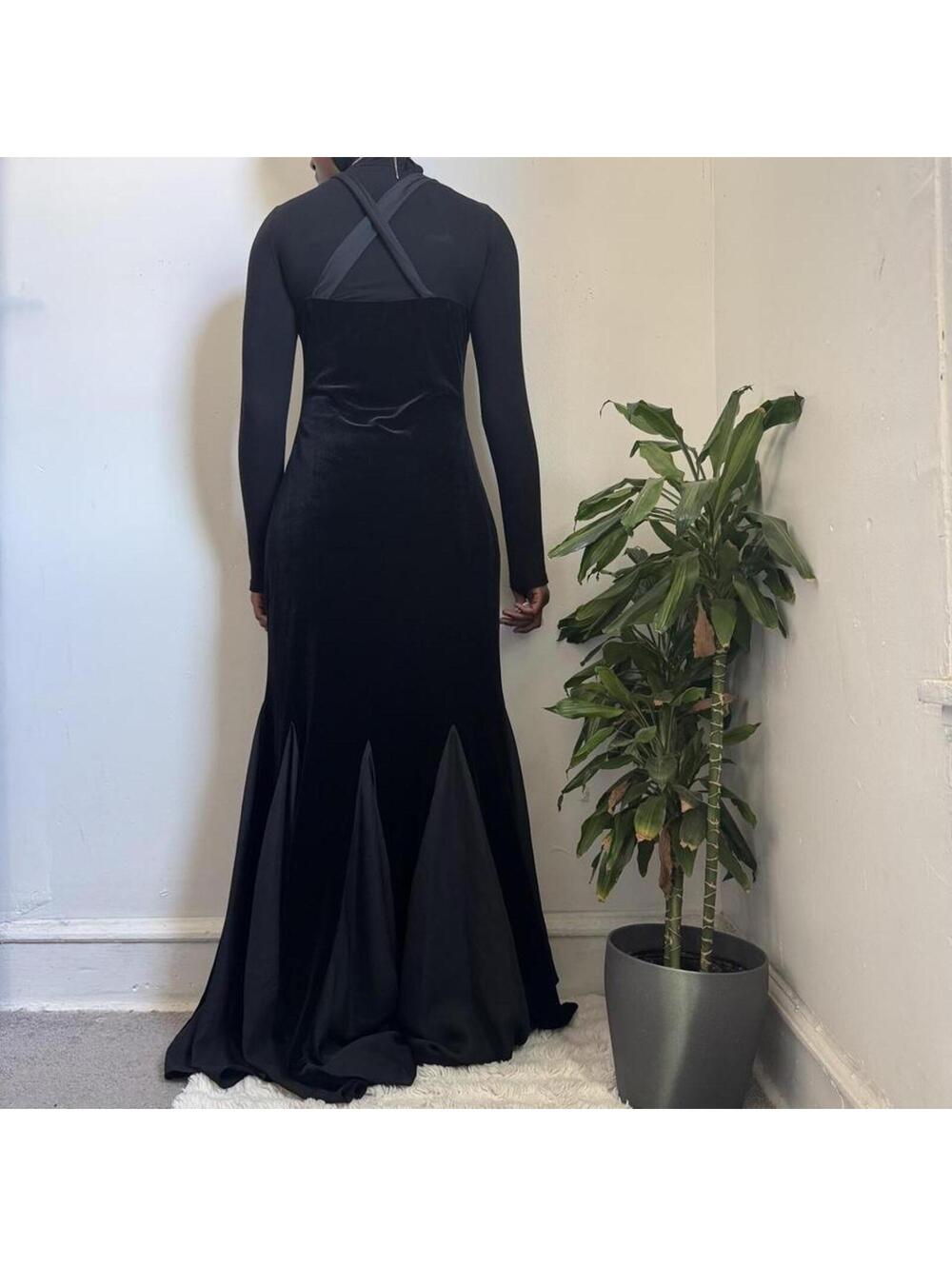 Vintage Marc Bouwer Black Velvet Godet Mermaid Gown - Size 14 - Picture 5 of 8